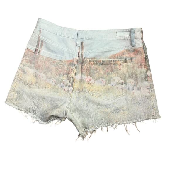 Blank NYC The Barrow Graphic Printed Desert Landscape Cutoff Shorts Size 31 - Picture 2 of 4
